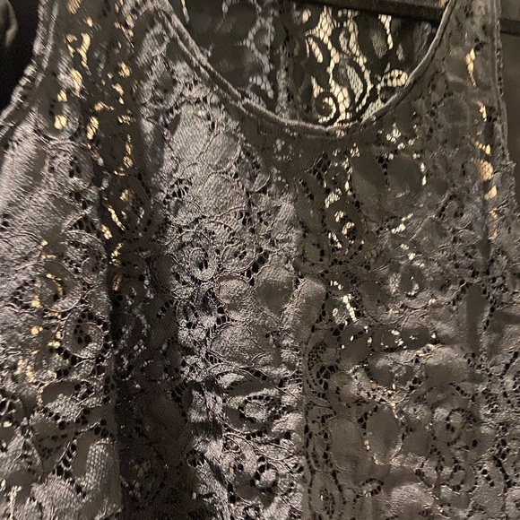 Theory black lace tank top - Picture 2 of 3